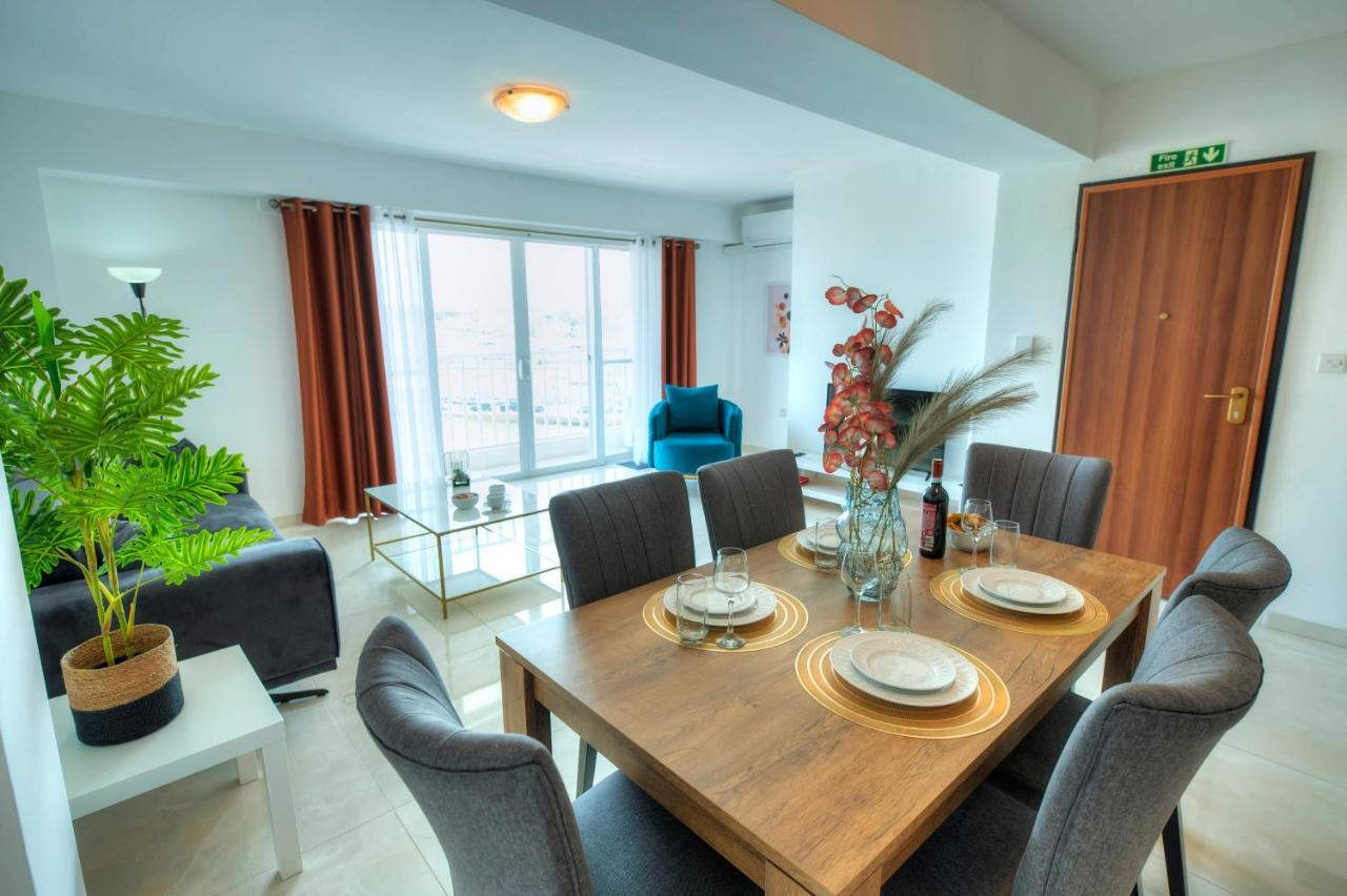 Seafront Beautifully Furnished 2 Bedrooms Gogzr-3 Gzira Екстер'єр фото
